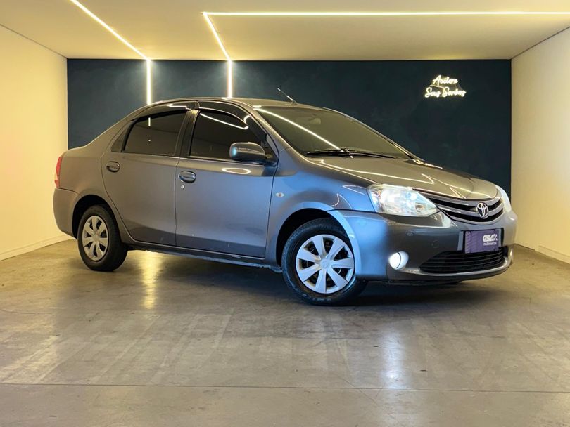 Toyota ETIOS XS Sedan1.5 Flex 16V 4p Mec.
