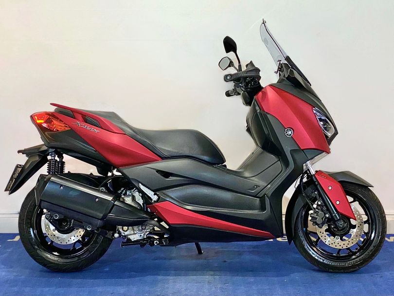 YAMAHA XMAX 250 ABS