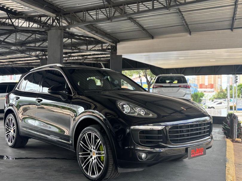 Porsche Cayenne S E-Hybrid 3.0 V6 416cv