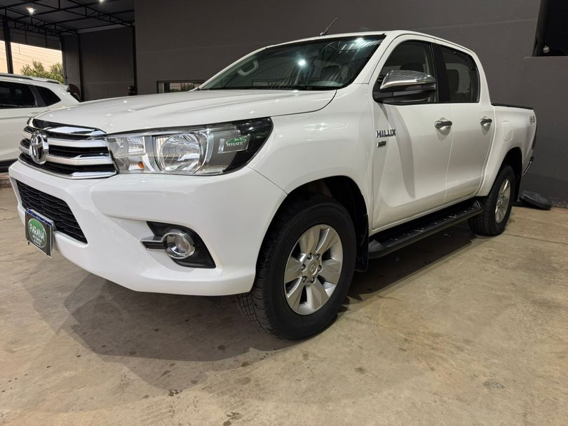 Toyota Hilux CD SRV 4x4 2.7 Flex 16V Aut.