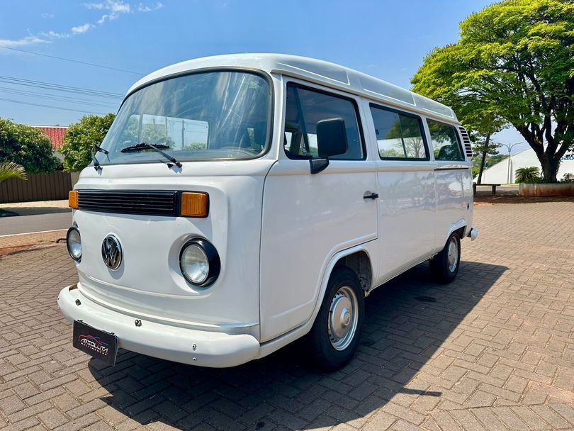 VolksWagen Kombi Standard/ Luxo/ Série Prata