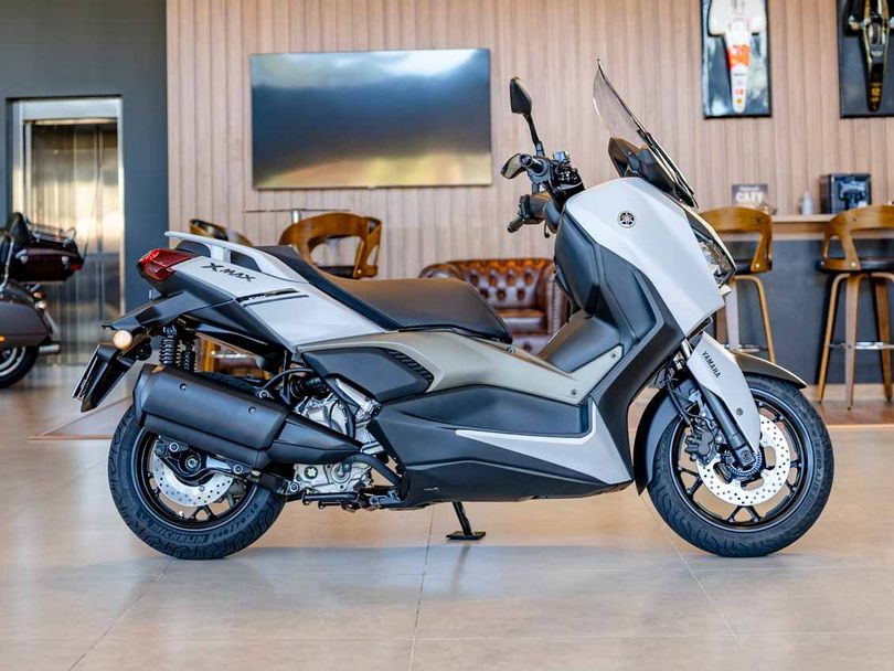 YAMAHA XMAX 250 CONNECTED 