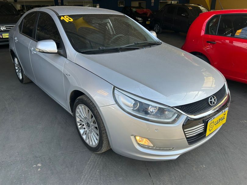JAC J5 Sedan 1.5 16V 4p Mec.
