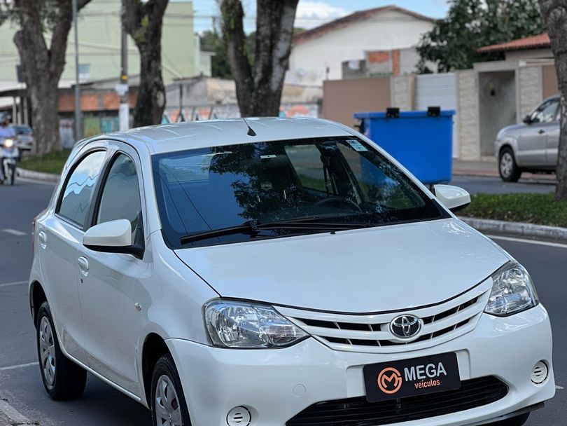 Toyota ETIOS XS 1.5 Flex 16V 5p Mec.