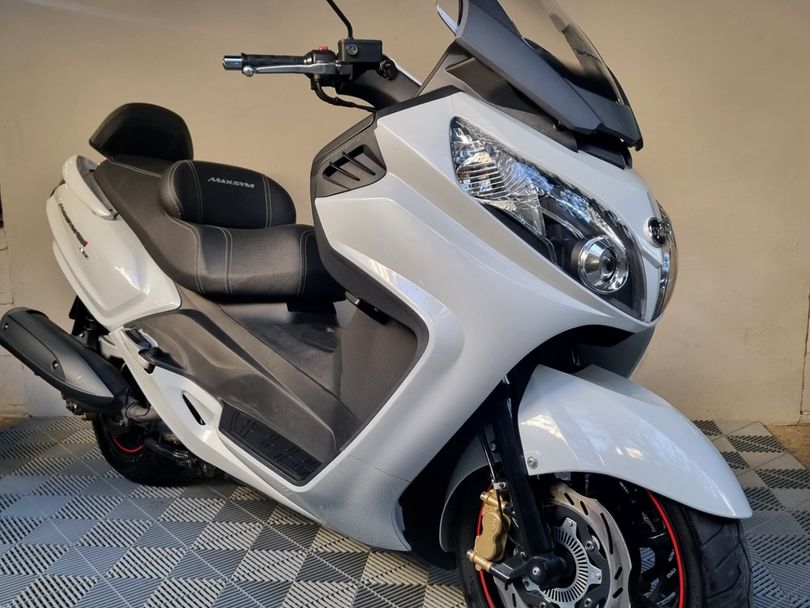 DAFRA MAXSYM 400i
