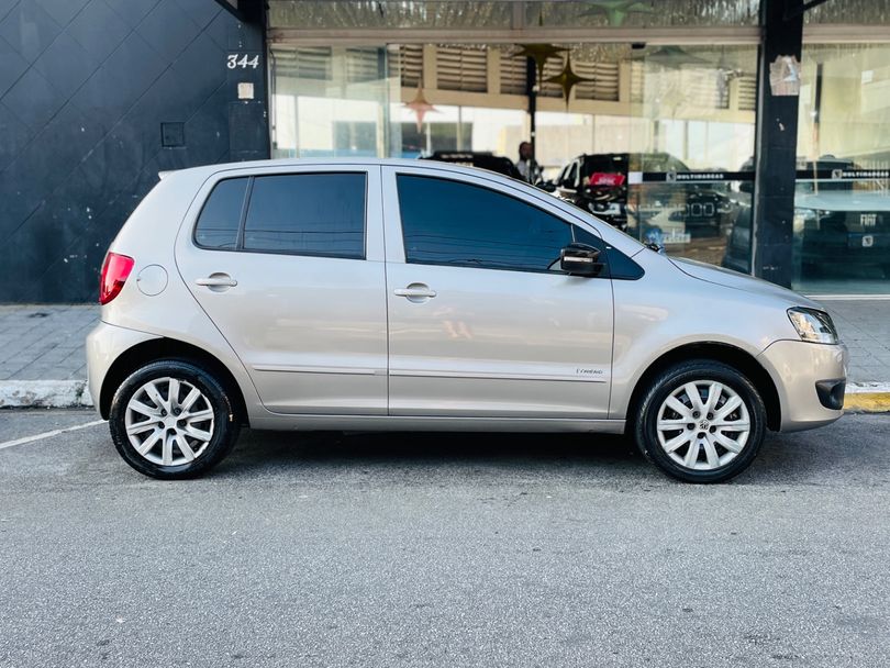 VolksWagen Fox 1.6 Mi Total Flex 8V 5p