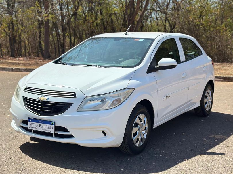 Chevrolet ONIX HATCH LS 1.0 8V FlexPower 5p Mec.