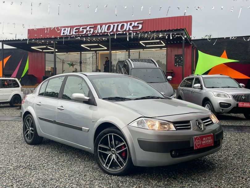 Renault Megane Sedan Dynamique 2.0 16V Aut.