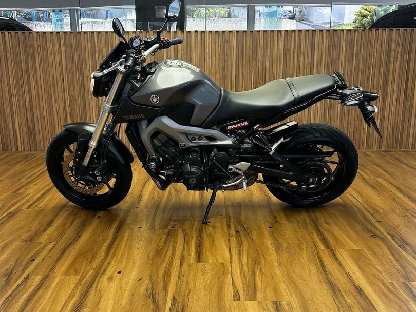 YAMAHA MT-09 850cc/ABS