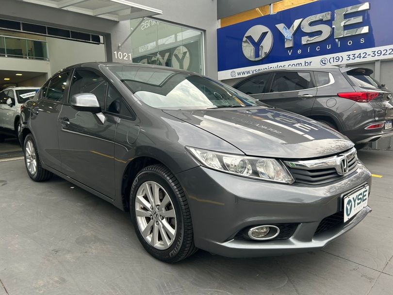 Honda Civic Sedan LXS 1.8/1.8 Flex 16V Aut. 4p