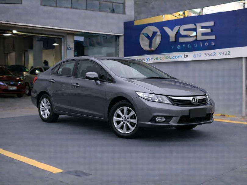 Honda Civic Sedan LXS 1.8/1.8 Flex 16V Aut. 4p