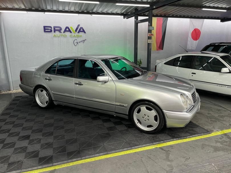 Mercedes E-320 Avantgarde
