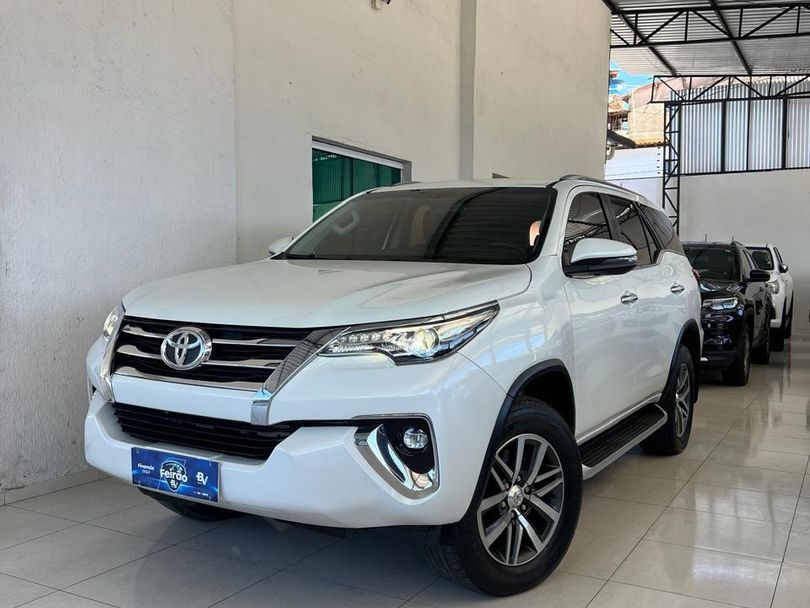 Toyota Hilux CD SRX 4x4 2.8 TDI 16V Diesel Aut.