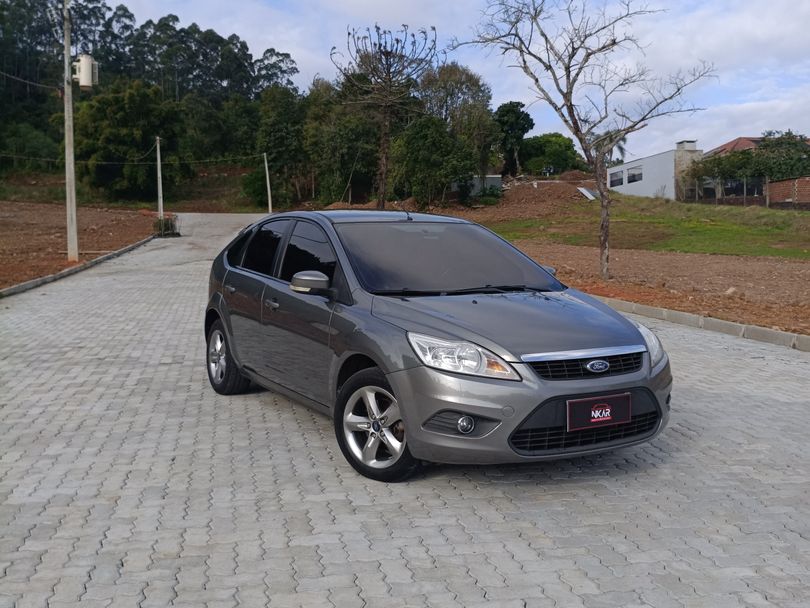 Ford Focus 1.6 S/SE/SE Plus Flex 8V/16V  5p
