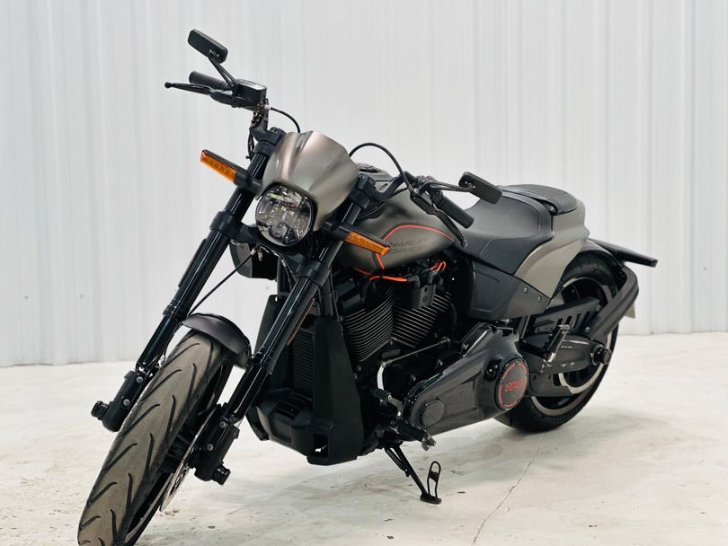 Harley SOFTAIL FXDR