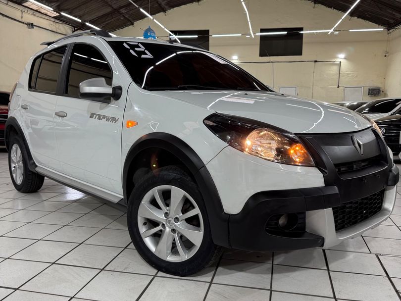 Renault SANDERO STEPWAY Hi-Flex 1.6 16V 5p Aut.