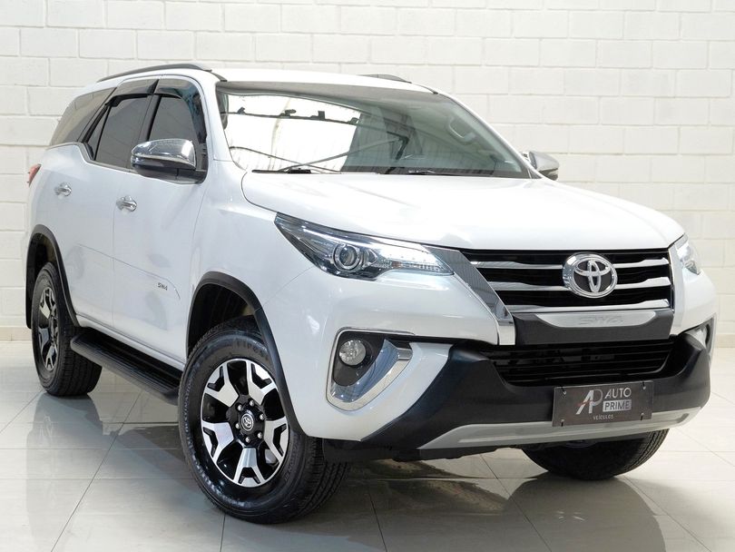 Toyota Hilux SW4 SRV 4x2 2.7 Flex 16V Aut.