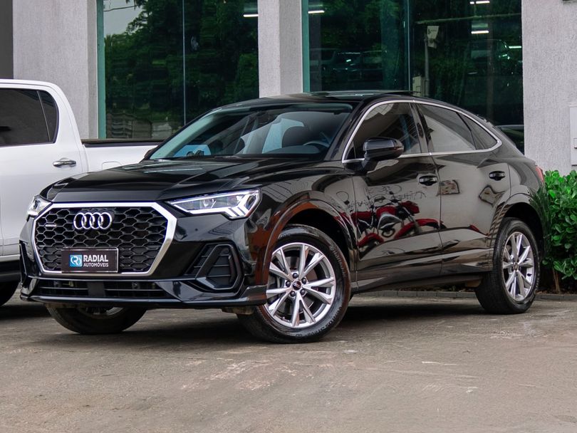 Audi Q3 SPB Perf. Black 2.0 TFSI Tipt. Quat.
