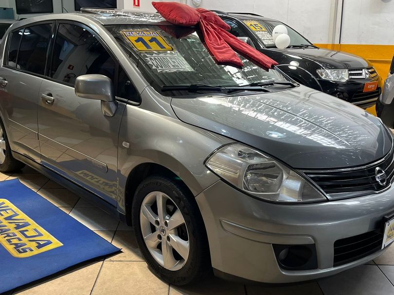 Nissan TIIDA SL 1.8/1.8 Flex 16V  Mec.