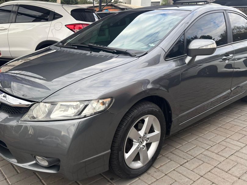 Honda Civic Sedan LXS 1.8/1.8 Flex 16V Aut. 4p