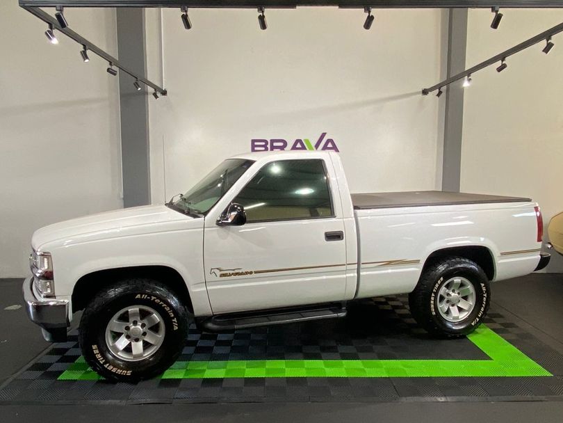 Chevrolet Silverado DLX 4.2 Diesel