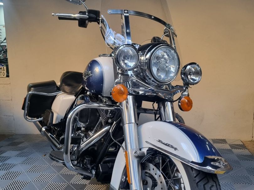 Harley ROAD KING CLASSIC  FLHRC/ CUSTOM FLHRSI