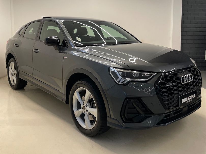 Audi Q3 SPB Perf. Black 2.0 TFSI Tipt. Quat.