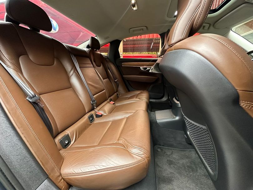 Volvo S90 T-8  INSCRIPT 2.0 AWD 407cv Híbrido