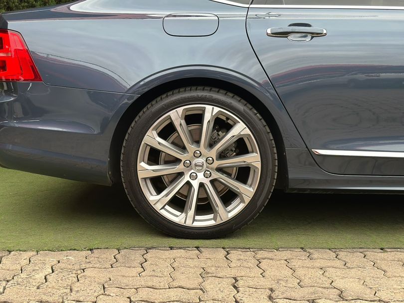 Volvo S90 T-8  INSCRIPT 2.0 AWD 407cv Híbrido