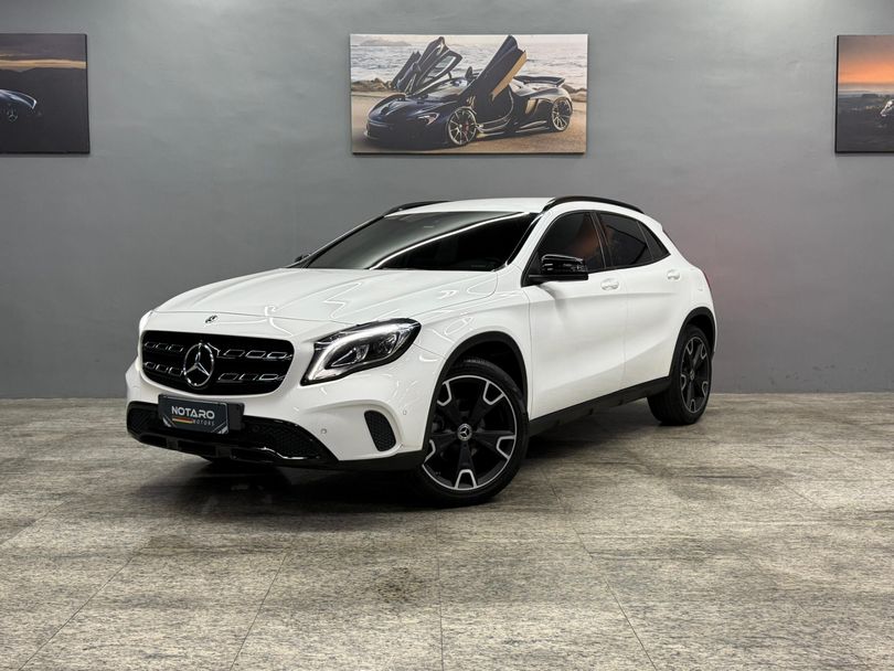 Mercedes GLA 200 Night 1.6. TB 16V Flex Aut.