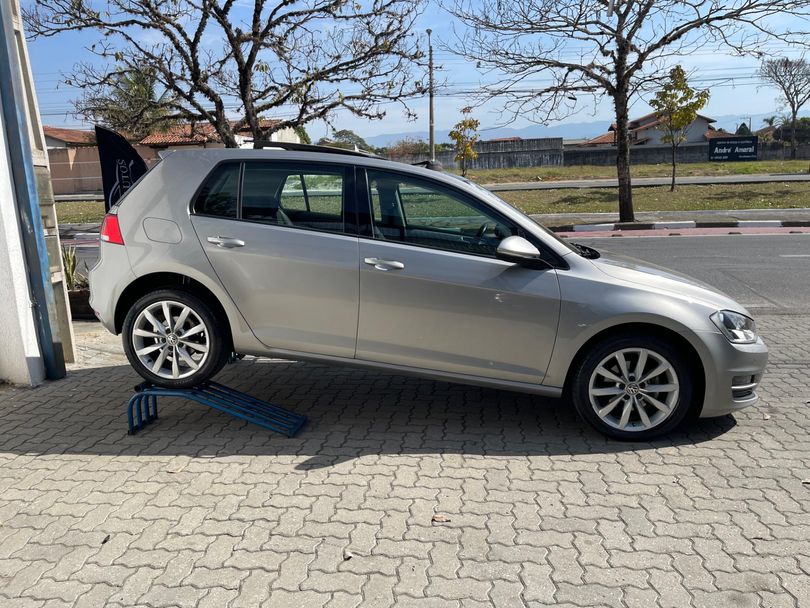 VolksWagen Golf Comfortline 1.6 MSI Total Flex Aut.