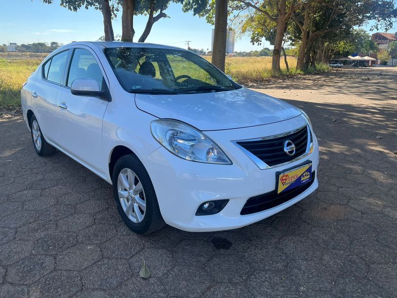 Nissan VERSA SL 1.6 16V Flex Fuel 4p Mec.