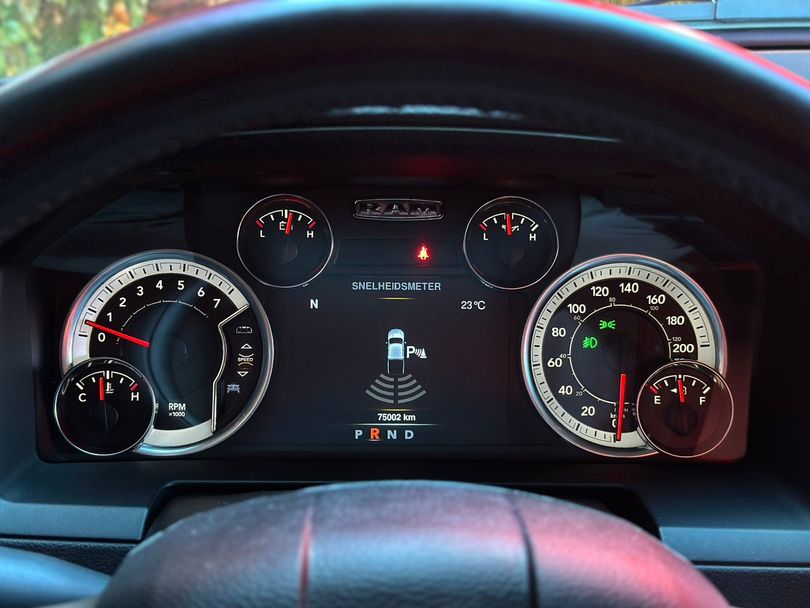 RAM CLASSIC LARAMIE 5.7 CD V8 4X4 Aut.