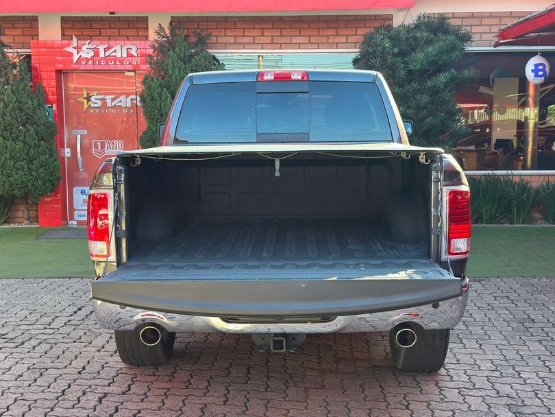 RAM CLASSIC LARAMIE 5.7 CD V8 4X4 Aut.