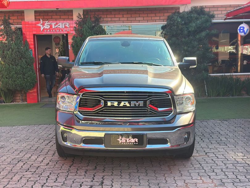 RAM CLASSIC LARAMIE 5.7 CD V8 4X4 Aut.