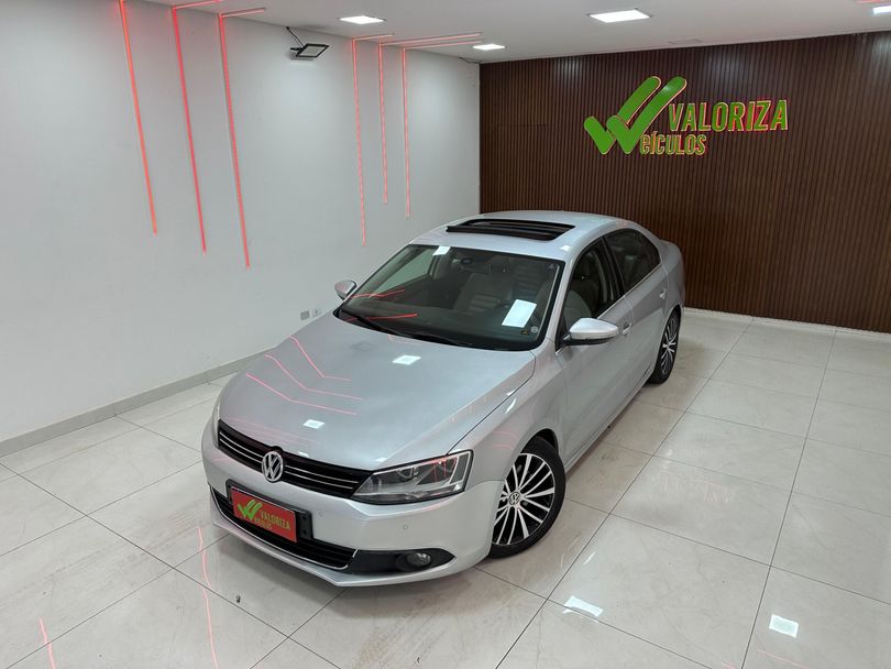 VolksWagen JETTA Highline 2.0 TSI 16V 4p Tiptronic