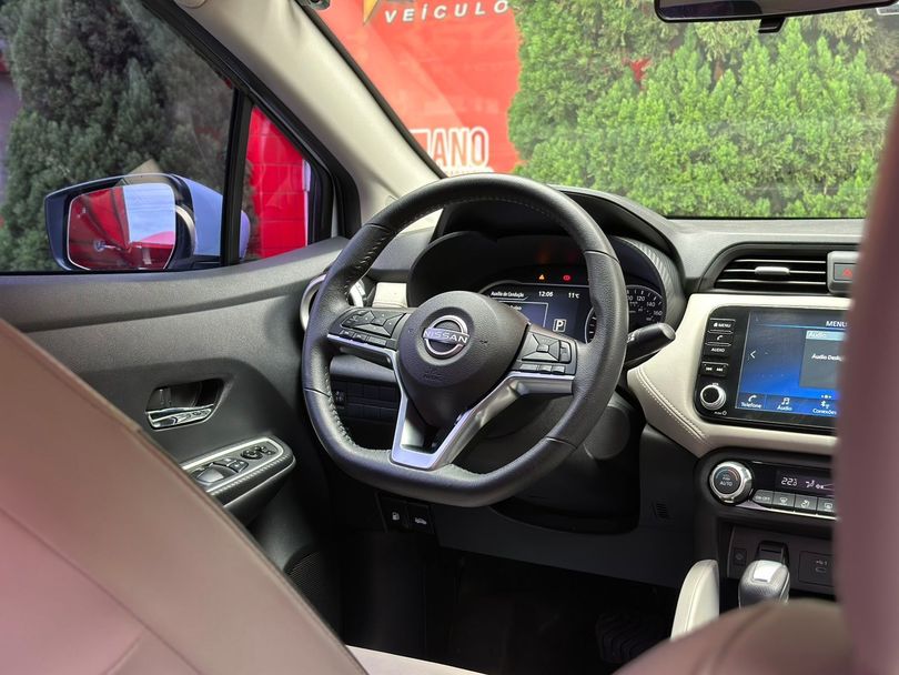 Nissan VERSA Exclusive 1.6 16V Flex Aut.