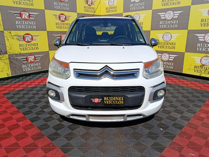 Citroën C3 Picasso GLX 1.6 Flex 16V 5p Mec.