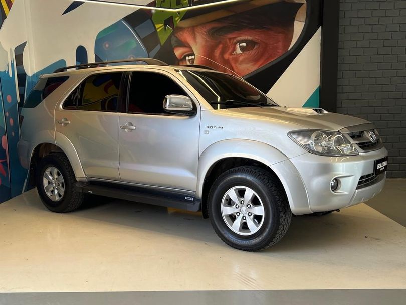 Toyota Hilux SW4 SRV D4-D 4x4 3.0 TDI Dies. Aut