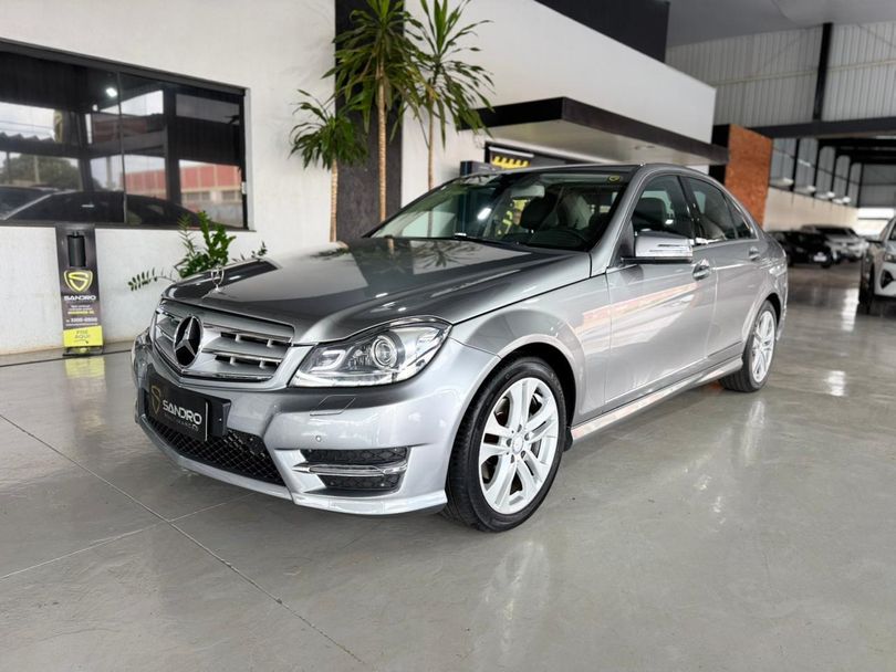 Mercedes C-200 CGI Avantgarde 1.8 16V 184cv Aut.