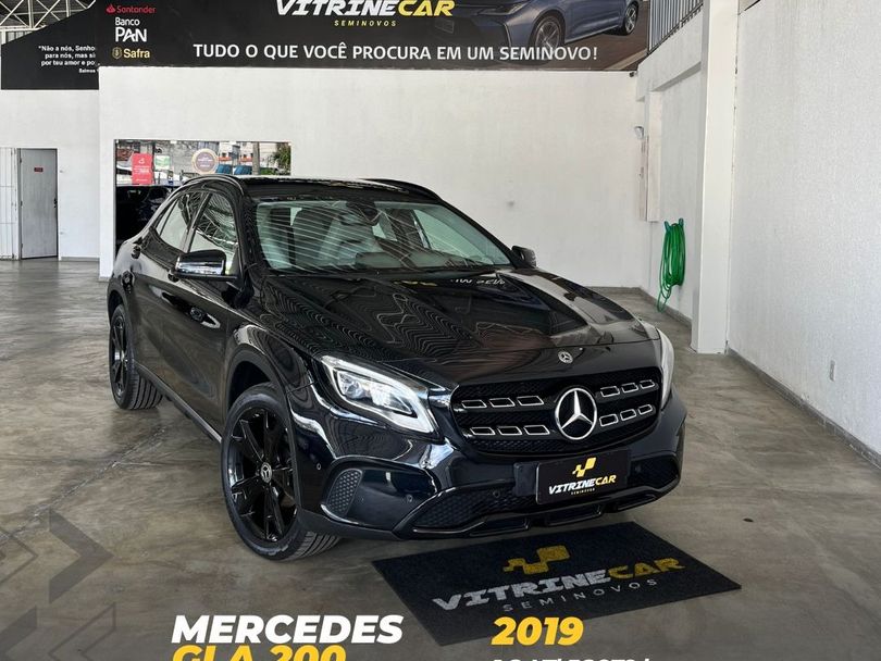 Mercedes GLA 200 Night 1.6. TB 16V Flex Aut.