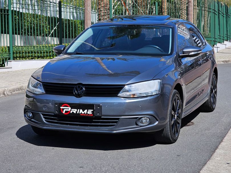 VolksWagen JETTA Comfortline 2.0 T.Flex 8V 4p Tipt.