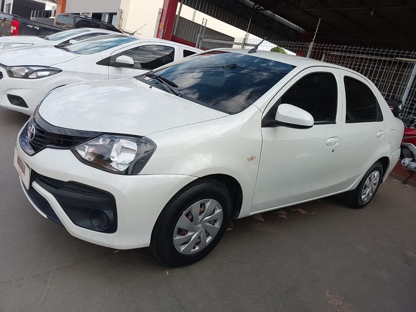 Toyota ETIOS X Plus Sedan 1.5 Flex 16V 4p Mec.