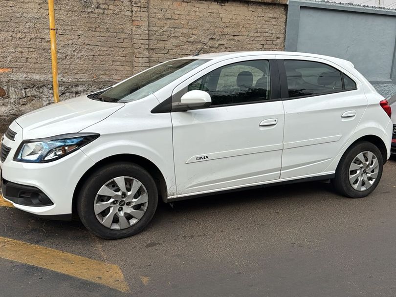 Chevrolet ONIX HATCH LT 1.4 8V FlexPower 5p Mec.