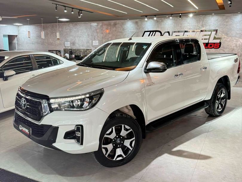 Toyota Hilux CD SRX 4x4 2.8 TDI 16V Diesel Aut.