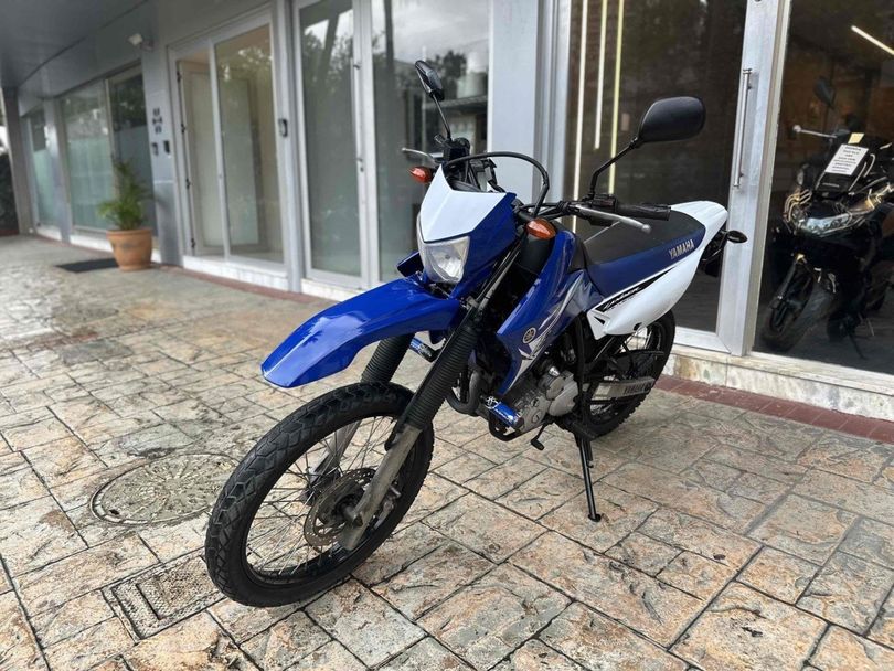 YAMAHA 250 LANDER