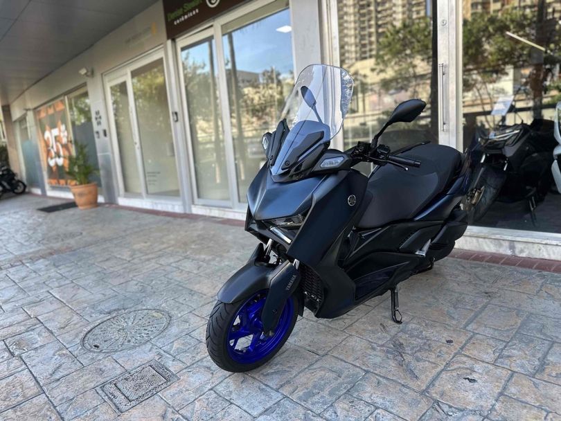YAMAHA 250 CONNECTED ABS