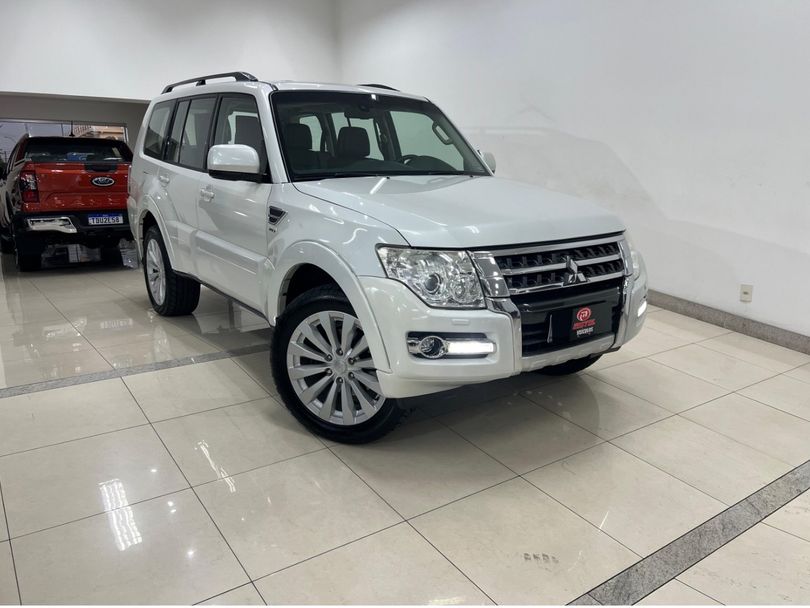 Mitsubishi Pajero HPE Full 3.8 V6 250cv 3p Aut.