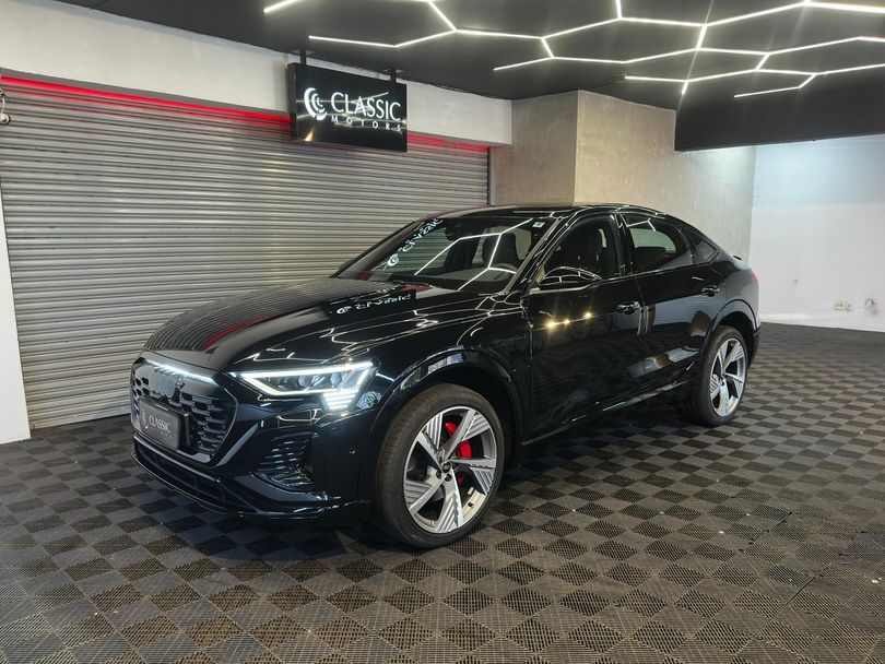 Audi Q8 E-TRON Sportb.Launch Edt. (Elétrico)