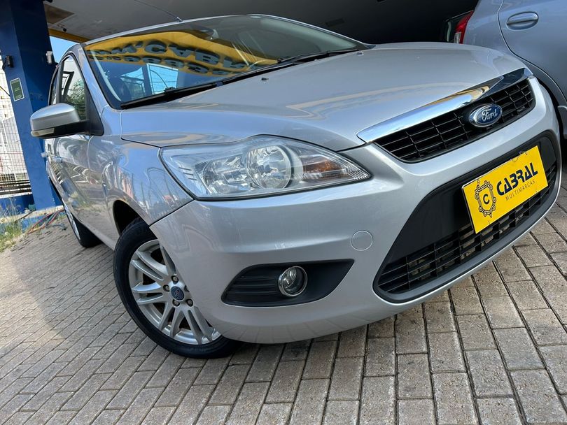 Ford Focus Sedan 2.0 16V/2.0 16V Flex 4p